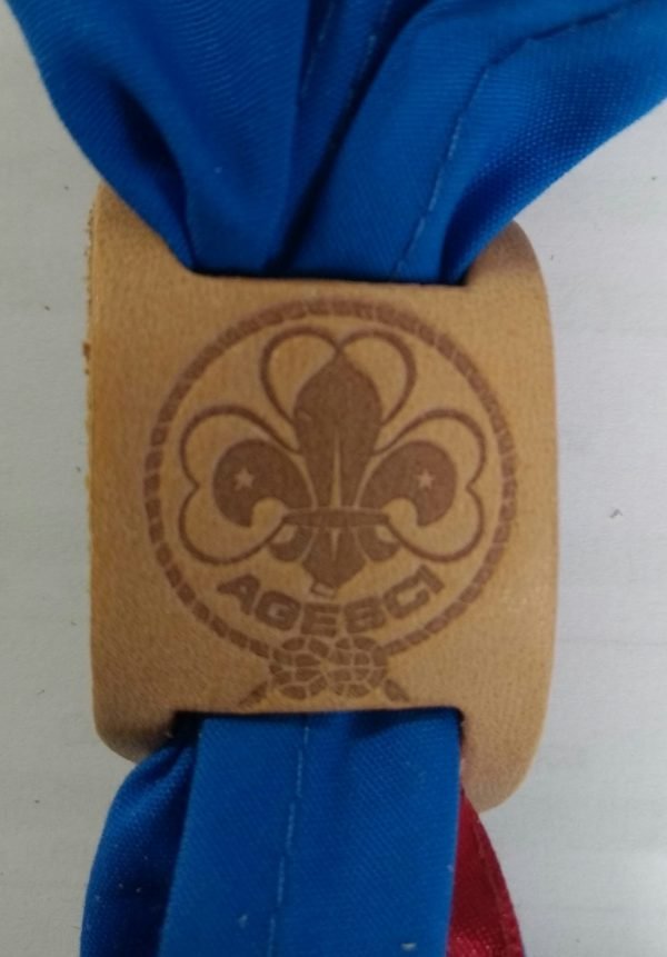 Nodo Due Fori Agesci Cuoio